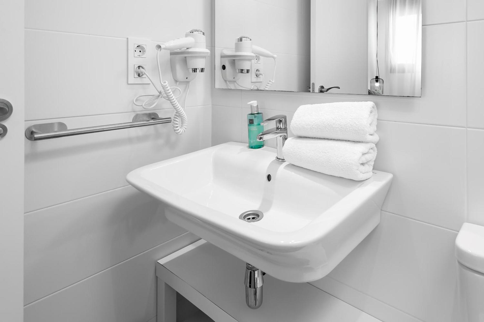 Apartamentos Isabella By Concept Flats Granada Esterno foto