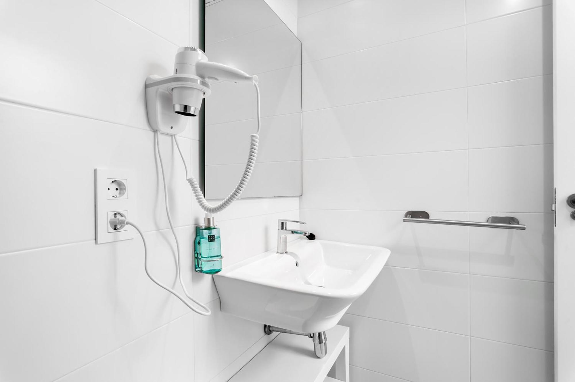 Apartamentos Isabella By Concept Flats Granada Esterno foto